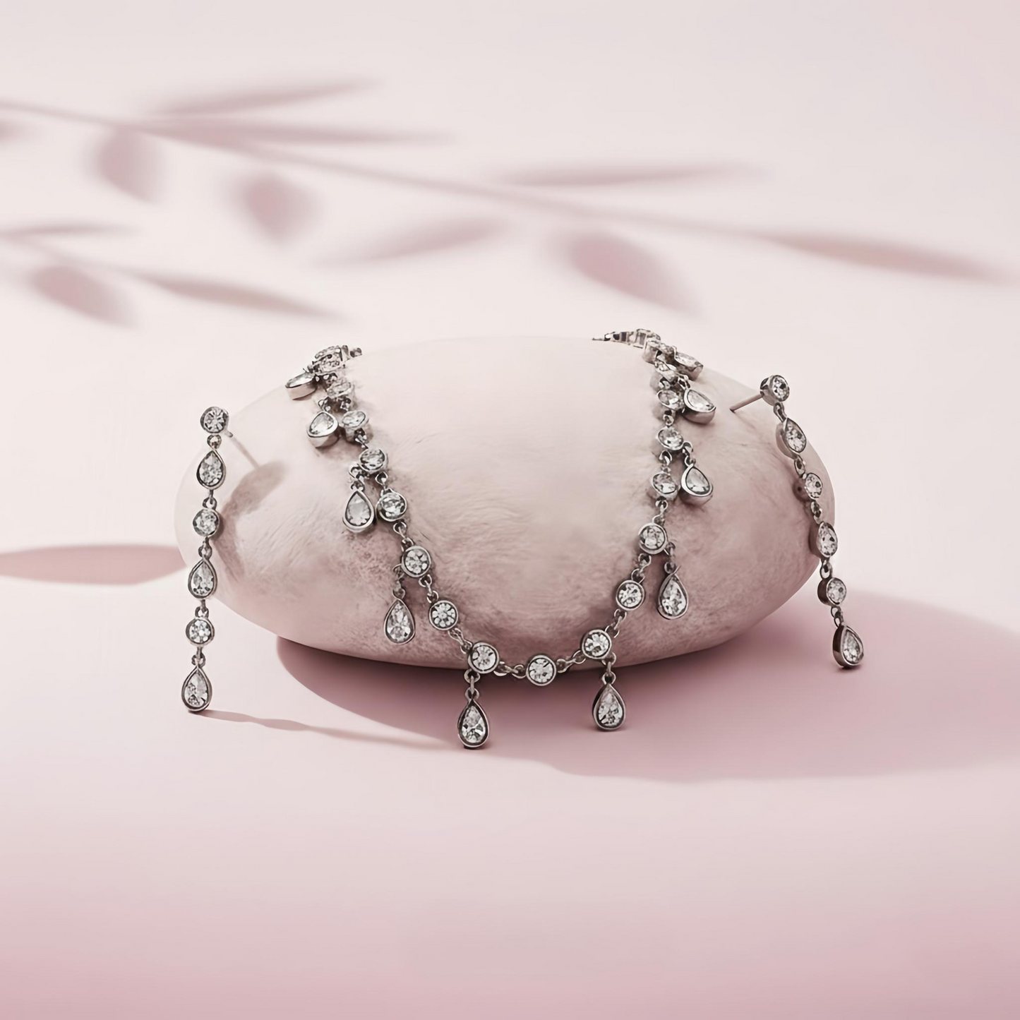 elira necklace – sterling silver in flowing sparkle