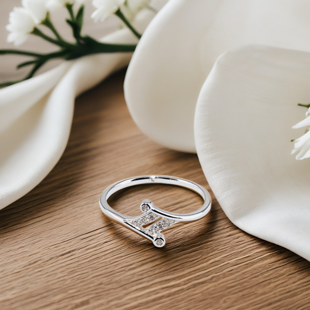 sylune ring – sterling silver in sparkle