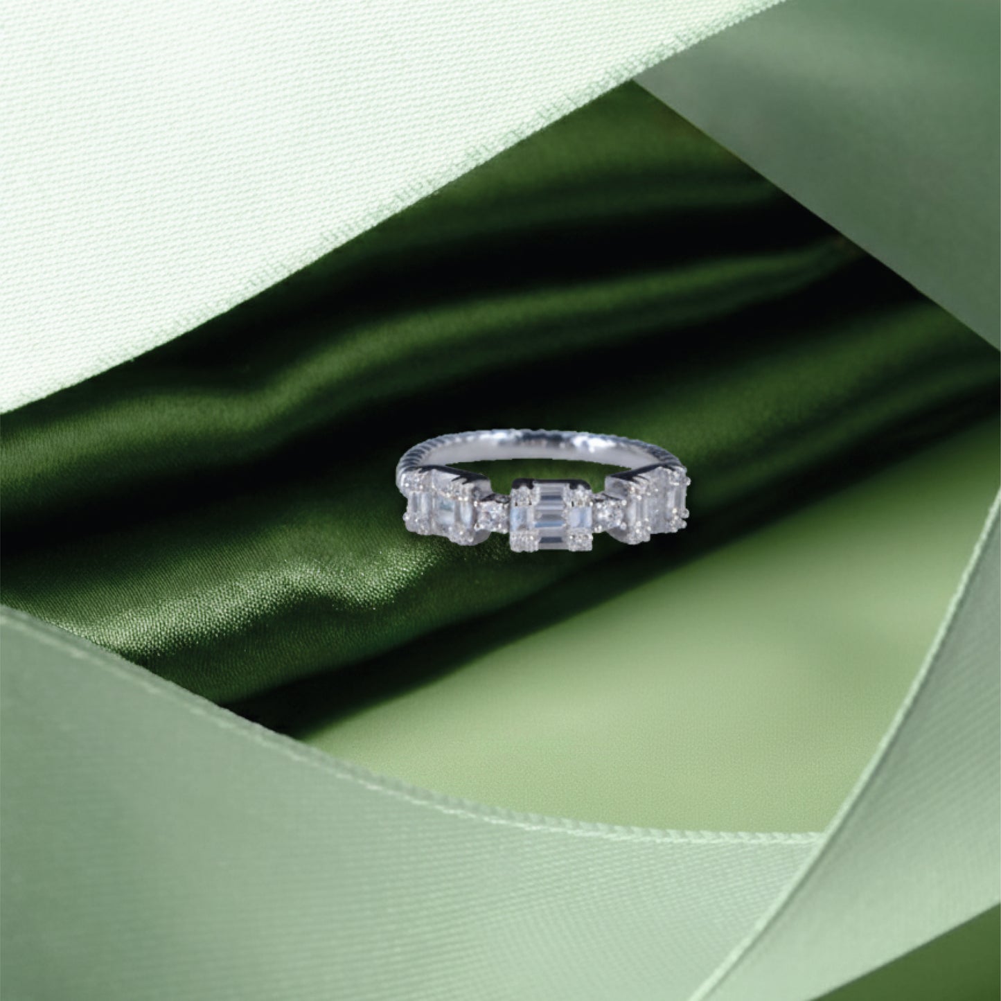 rectelle ring – sterling silver in sleek sparkle