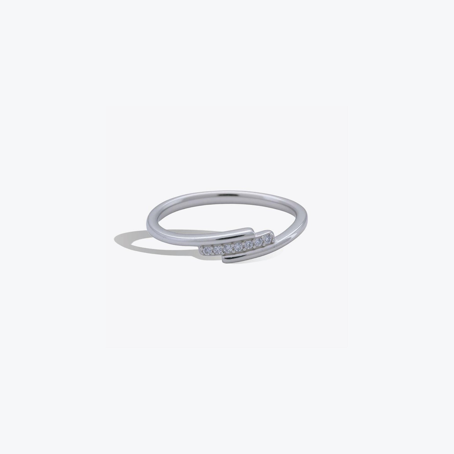 sparkling elegance band – a timeless sterling silver charm