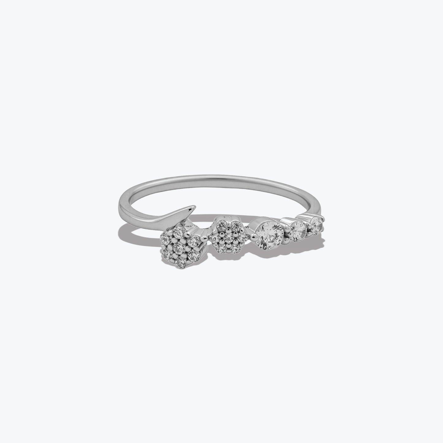 blooming brilliance ring – sterling silver with floral elegance