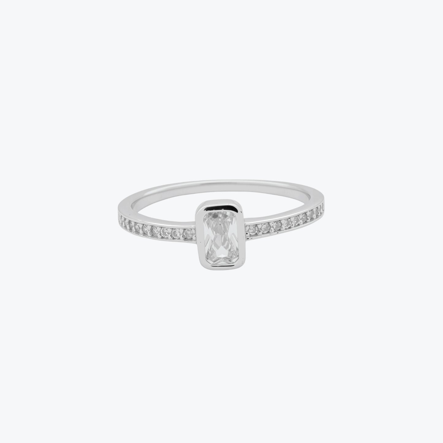 lustre crest ring – sterling silver with radiant elegance