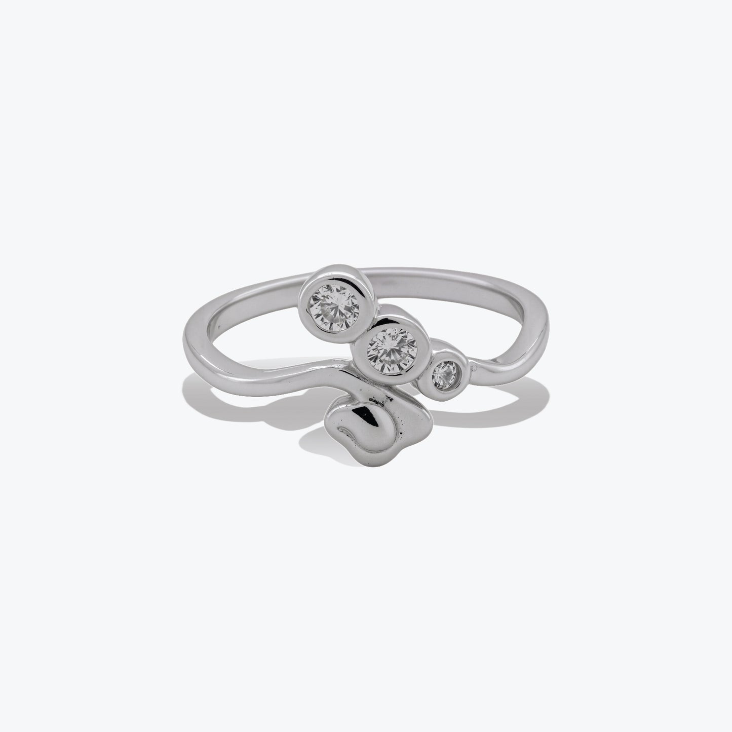 trio bezel ring – sterling silver with modern elegance