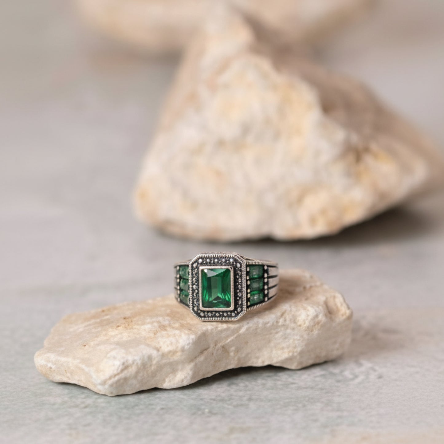 verdantra ring – sterling silver in regal form