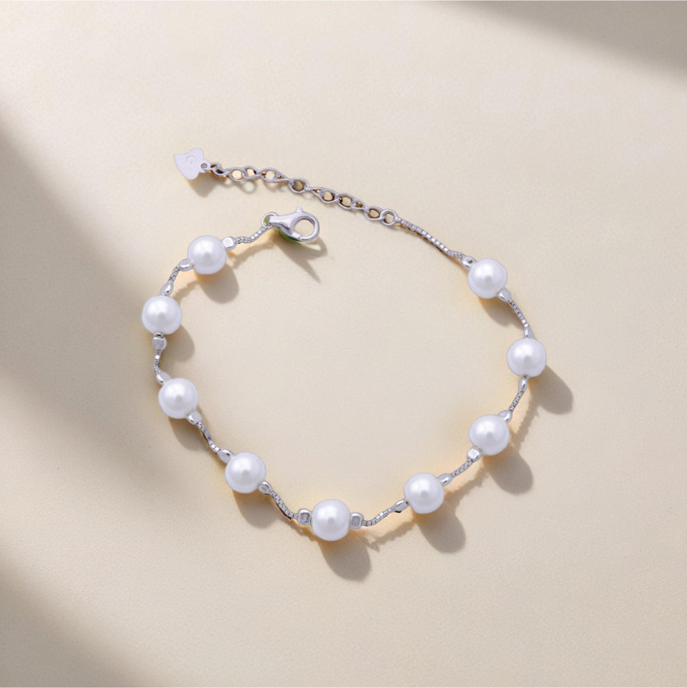 pearl embrace bracelet – sterling silver with timeless romance