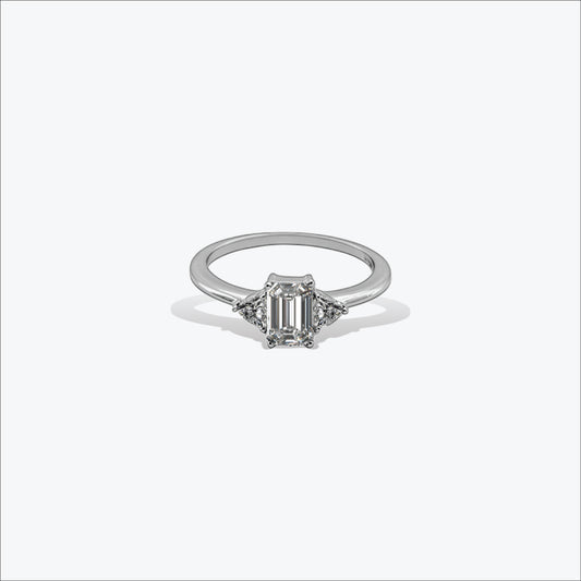 Maris Beam Ring – Sterling Silver with Sleek Sparkle