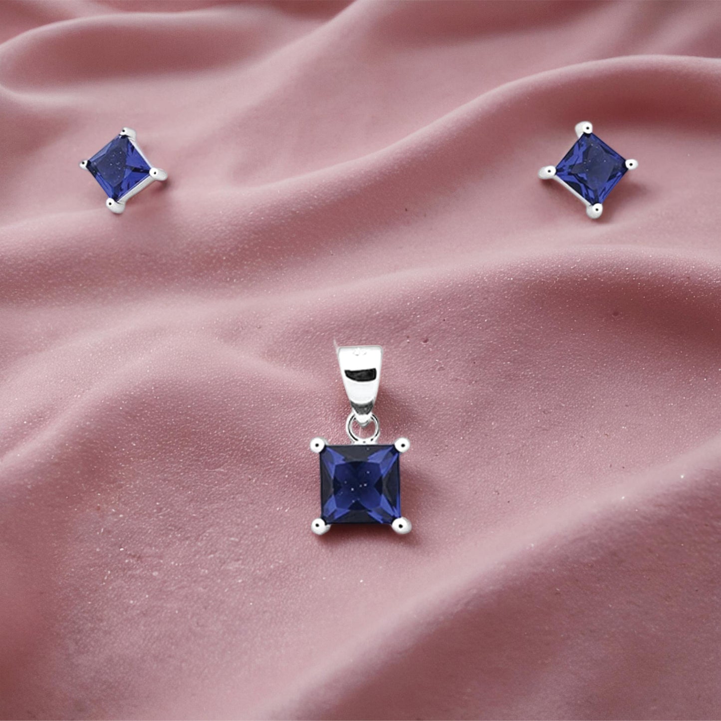 blueview pendant – sterling silver in sleek brilliance