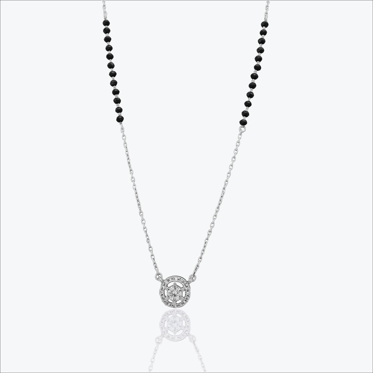 noirhalo pendant – sterling silver in contrast