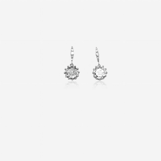 Radiant drop earring– Sterling Silver in Timeless Motion
