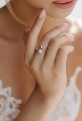 Elegant Silver Spiral Women`s Band