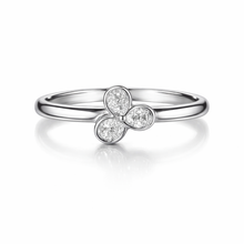 Three-Petal Bloom Ring in Silver