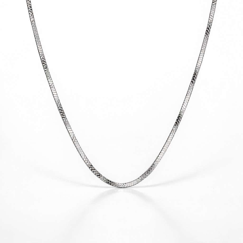 Silver Men`s Chain in Sleek Motion