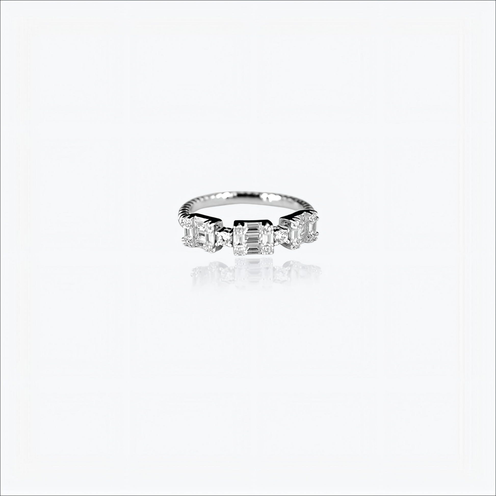 Rectelle Ring – Sterling Silver in Sleek Sparkle