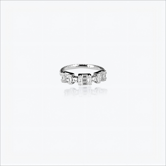 Rectelle Ring – Sterling Silver in Sleek Sparkle