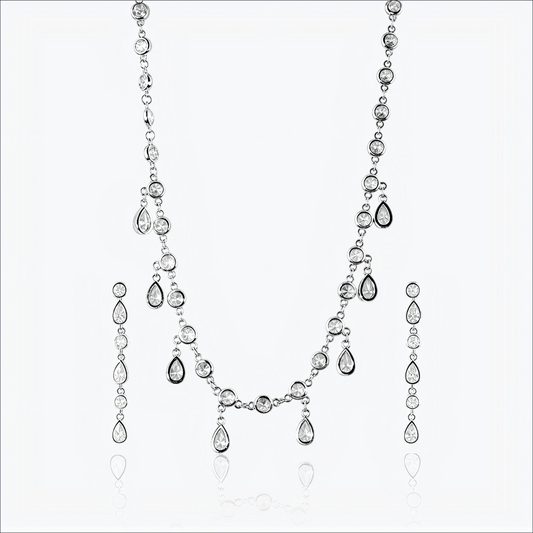 Elira Necklace – Sterling Silver in Flowing Sparkle
