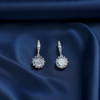 Radiant drop earring– Sterling Silver in Timeless Motion