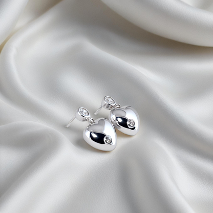 Heartdrop Gleam Earring – Sterling Silver Playful Contrast