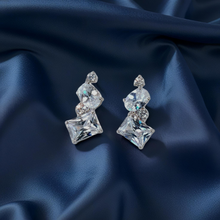 Trilustra Beam Earring– Sterling Silver