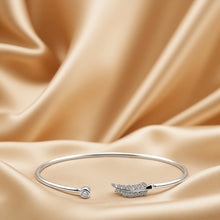 Silver Plumora Women`s Bracelet