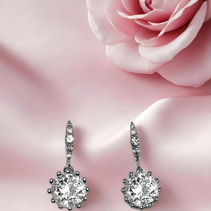 Radiant drop earring– Sterling Silver in Timeless Motion