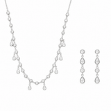 Silver Elira Necklace in Flowing Sparkle