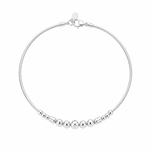 Centre beaded Women`s Anklet in silver