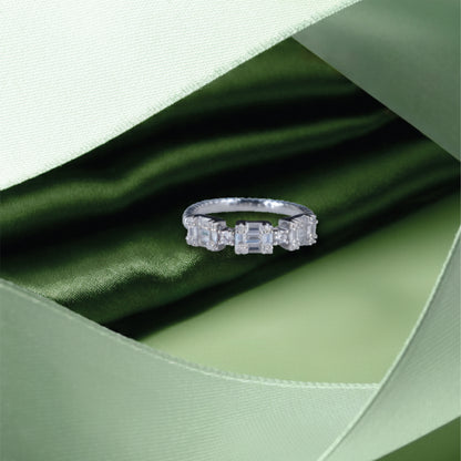 Rectelle Ring – Sterling Silver in Sleek Sparkle