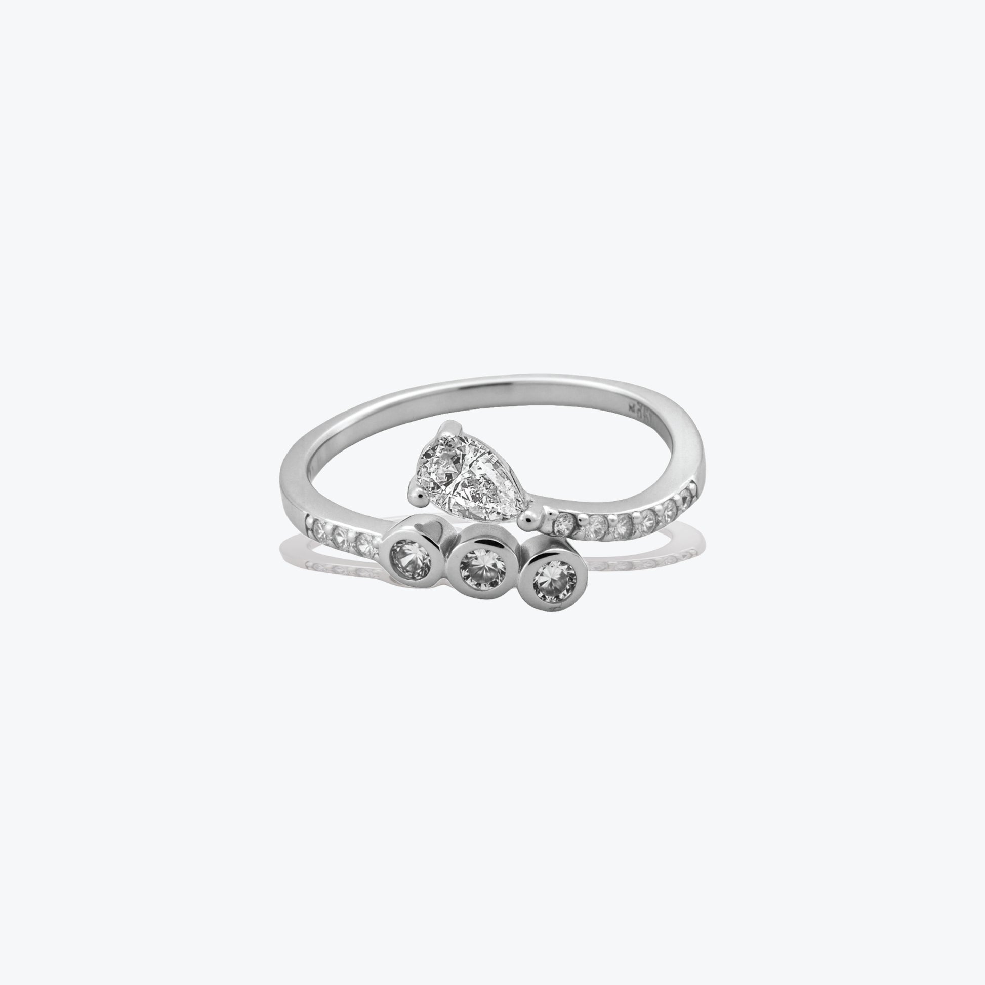 Pear Harmony Ring–Sterling Silver Radiant Elegance – Rubicstone