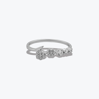 Blooming Brilliance Ring – Sterling Silver with Floral Elegance