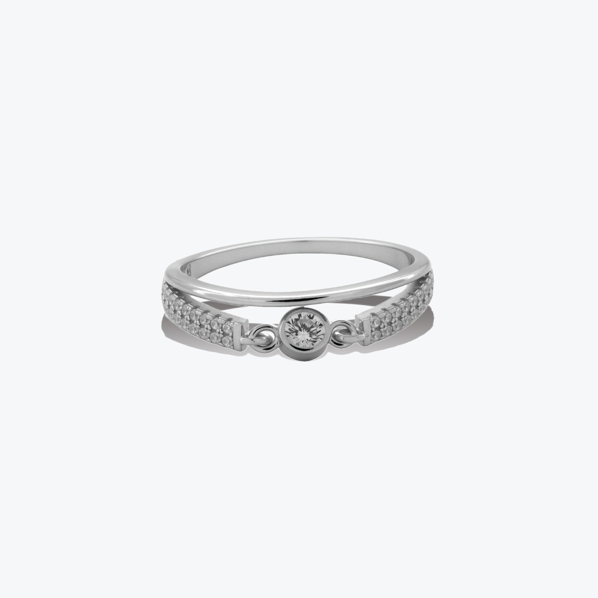 Bezel Brilliance Ring – Sterling Silver Sparkle