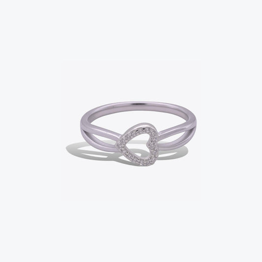 Heart Splendor Ring – A Sterling Silver Touch of Romance