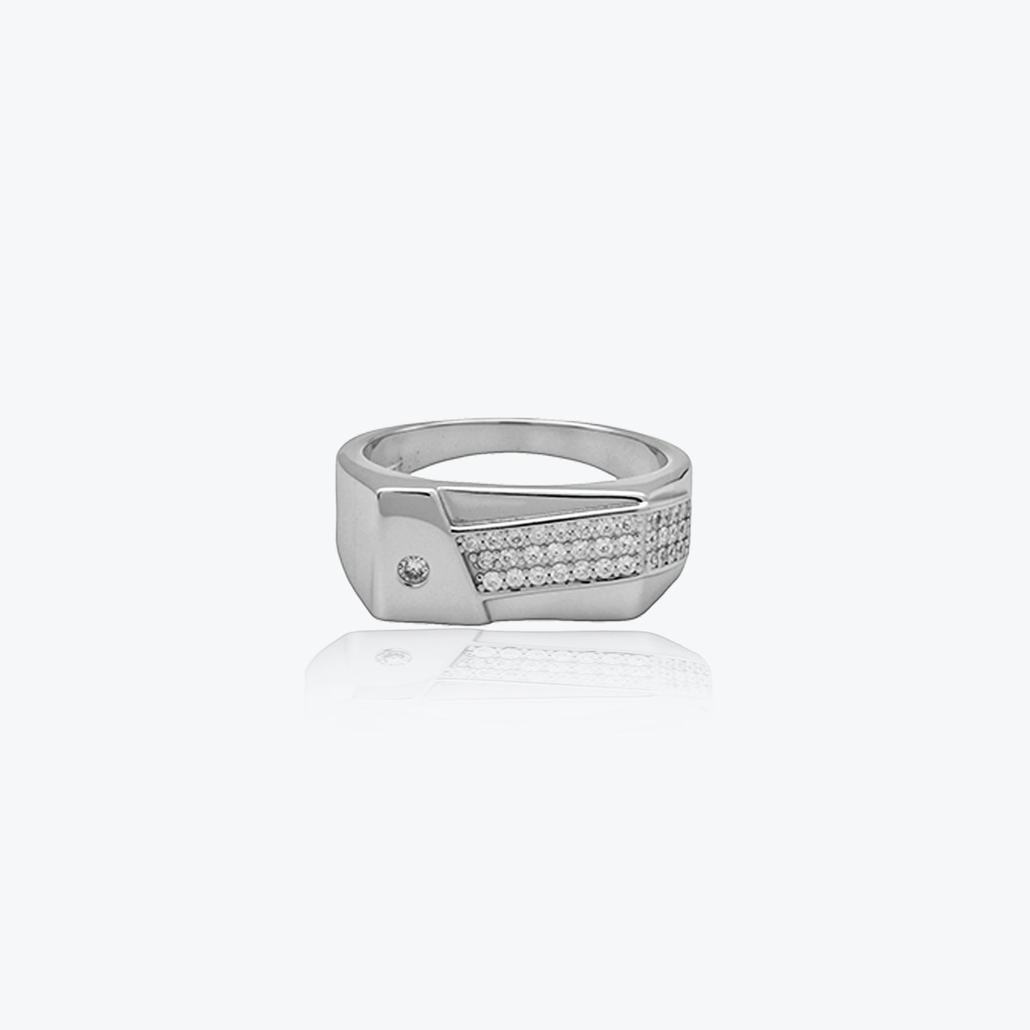 zenith crest men’s ring – sterling silver with timeless sophistication