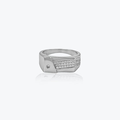 Zenith Crest Men’s Ring – Sterling Silver with Timeless Sophistication