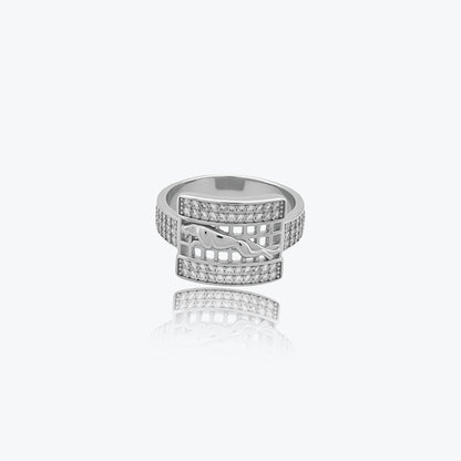 Regal Stride Men’s Ring – Sterling Silver with Dazzling Detail