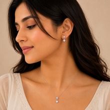 Flora Grace Pendant with earrings in silver