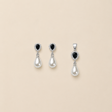 Black Pearl Pendant with earrings in silver