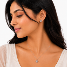 Eterna Halo Pendant with earrings in silver