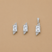 Eira Arc Pendant with earrings in silver