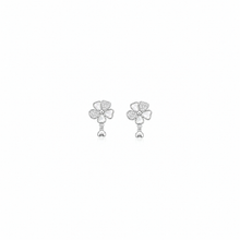 Floral Pendant with earrings in silver