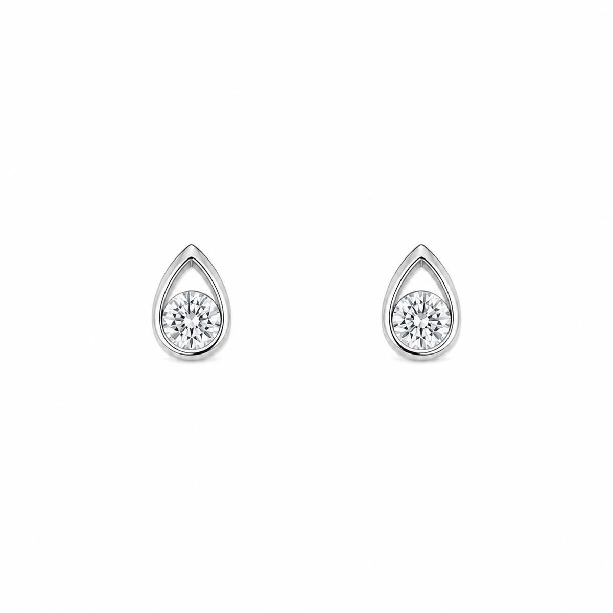 Teardrop shaped Women`s earrings in silver