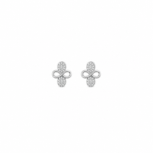 Floral shaped Women`s Pendant Set in silver