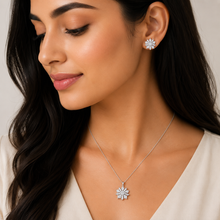 Snowflake Women`s Pendant Set in silver