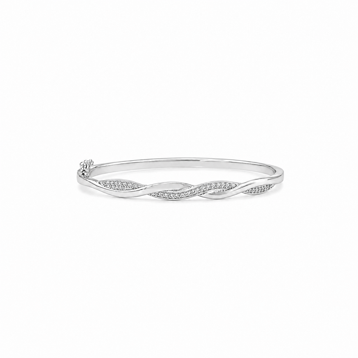 Beautifully twisted Bracelet in Silver