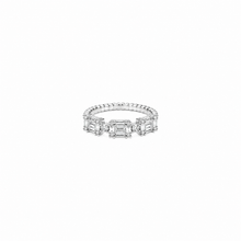 Rectelle Ring – Sterling Silver in Sleek Sparkle