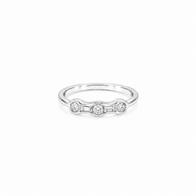 Timeless Grace Ring in silver