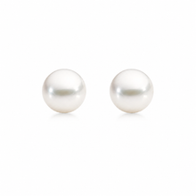 Pearl drop women`s Earring in Silver