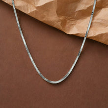Silver Men`s Chain in Sleek Motion