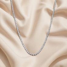 Twisted pattern Chain in silver
