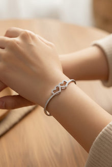 Eterna Heart Bracelet in Silver