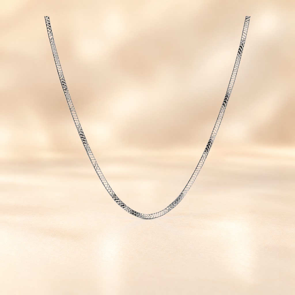 Silver Men`s Chain in Sleek Motion